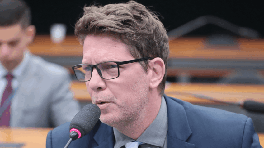 Mario Frias se compromete a prestar esclarecimentos ao STF em 25 de maio, após determinação de Flávio Dino