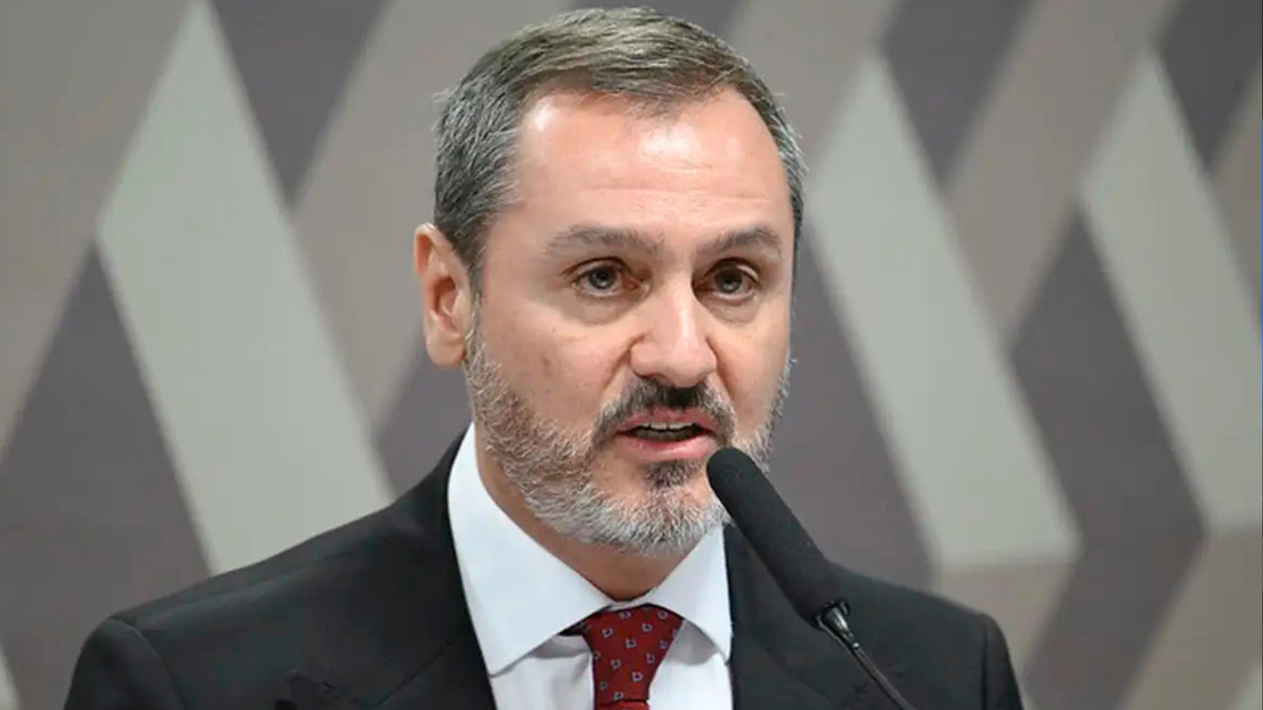 Polícia Federal investiga próprios agentes em caso Master