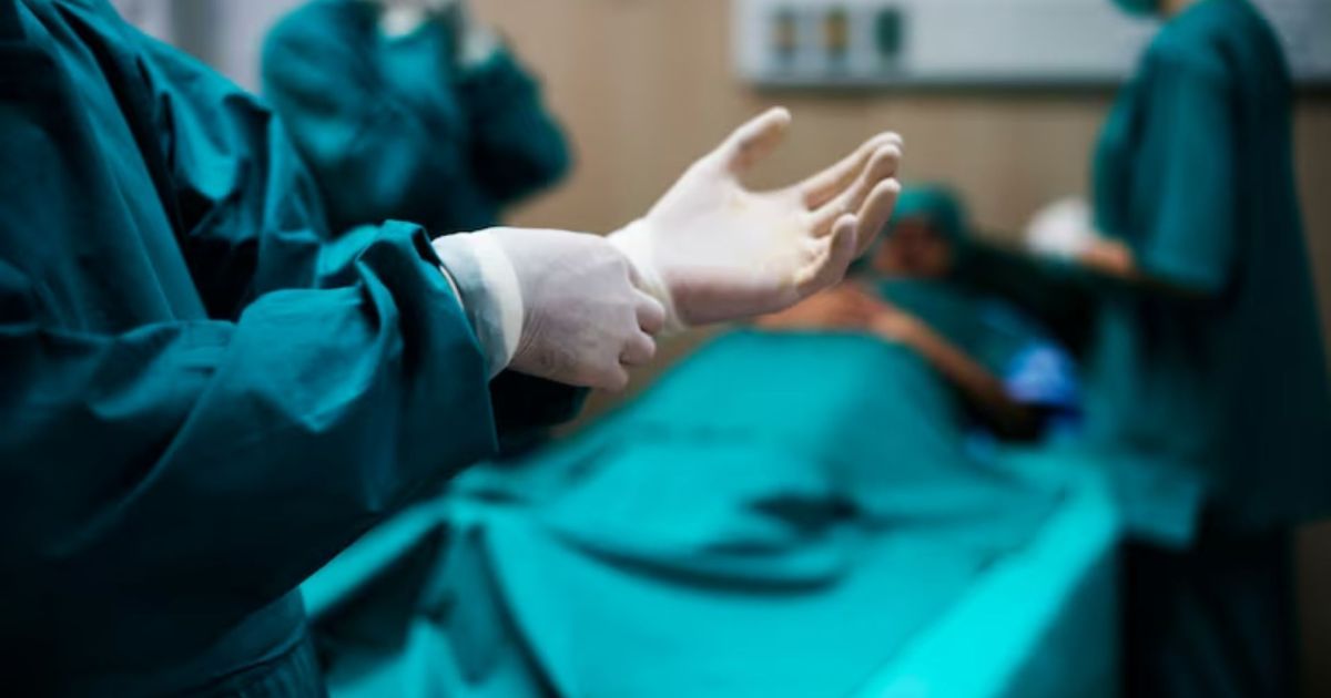 Médico brasileiro apresenta técnica inovadora de reconstrução peniana com resultados positivos
