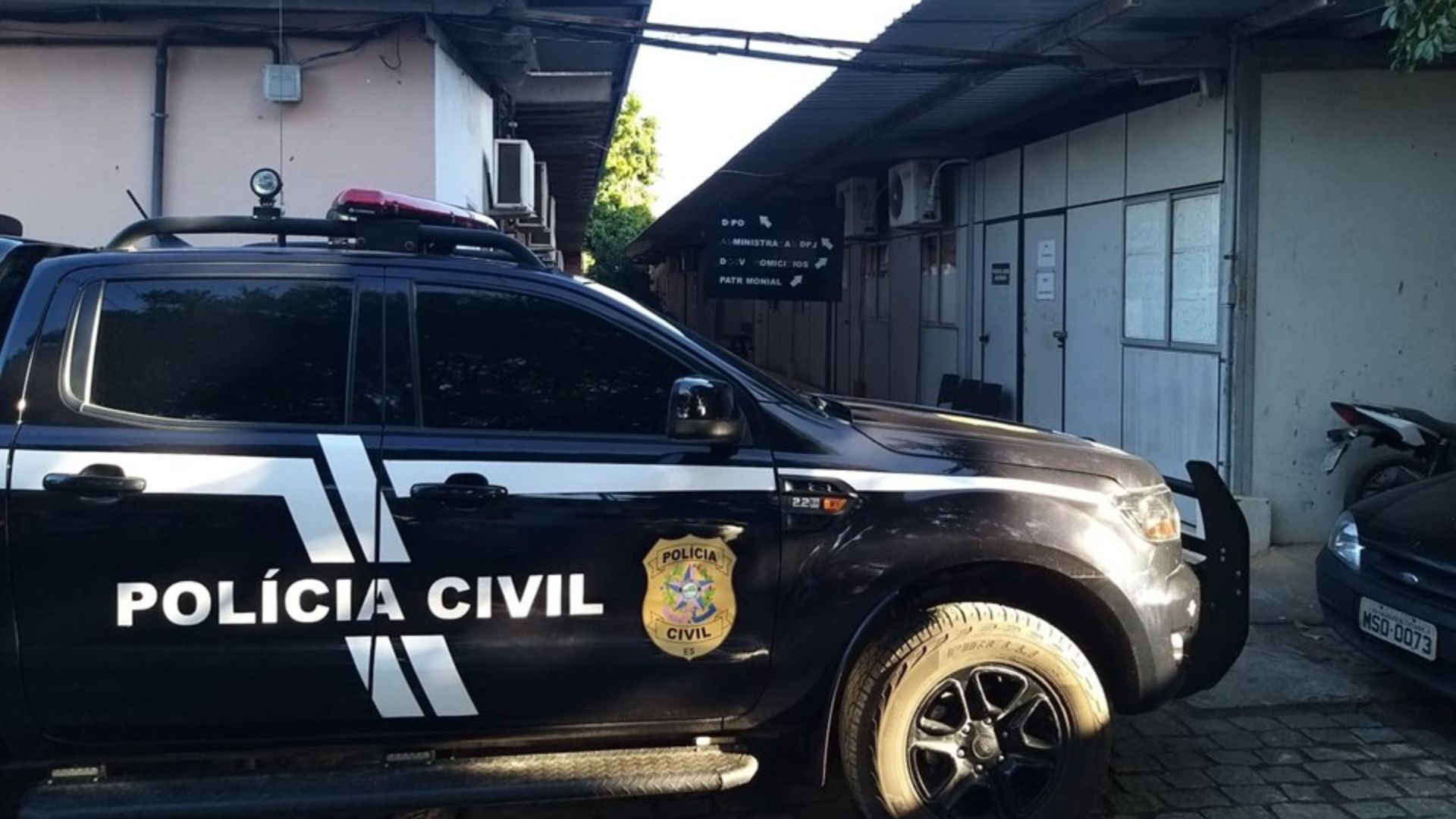 Médico é preso por ameaçar enfermeira e vandalizar carro no ES