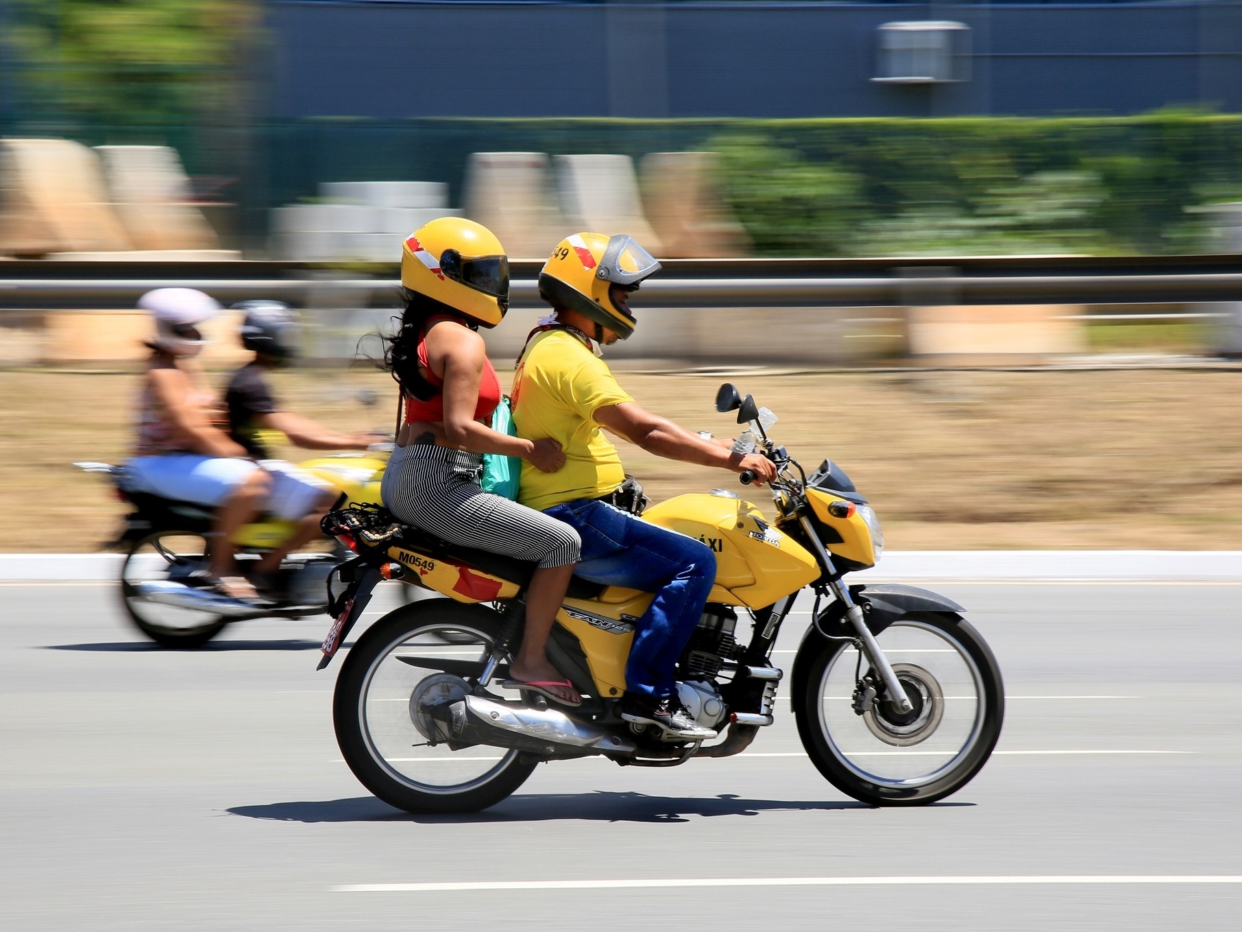 Medida Provisória 1.360 flexibiliza regras para mototaxistas e motofretistas no Brasil