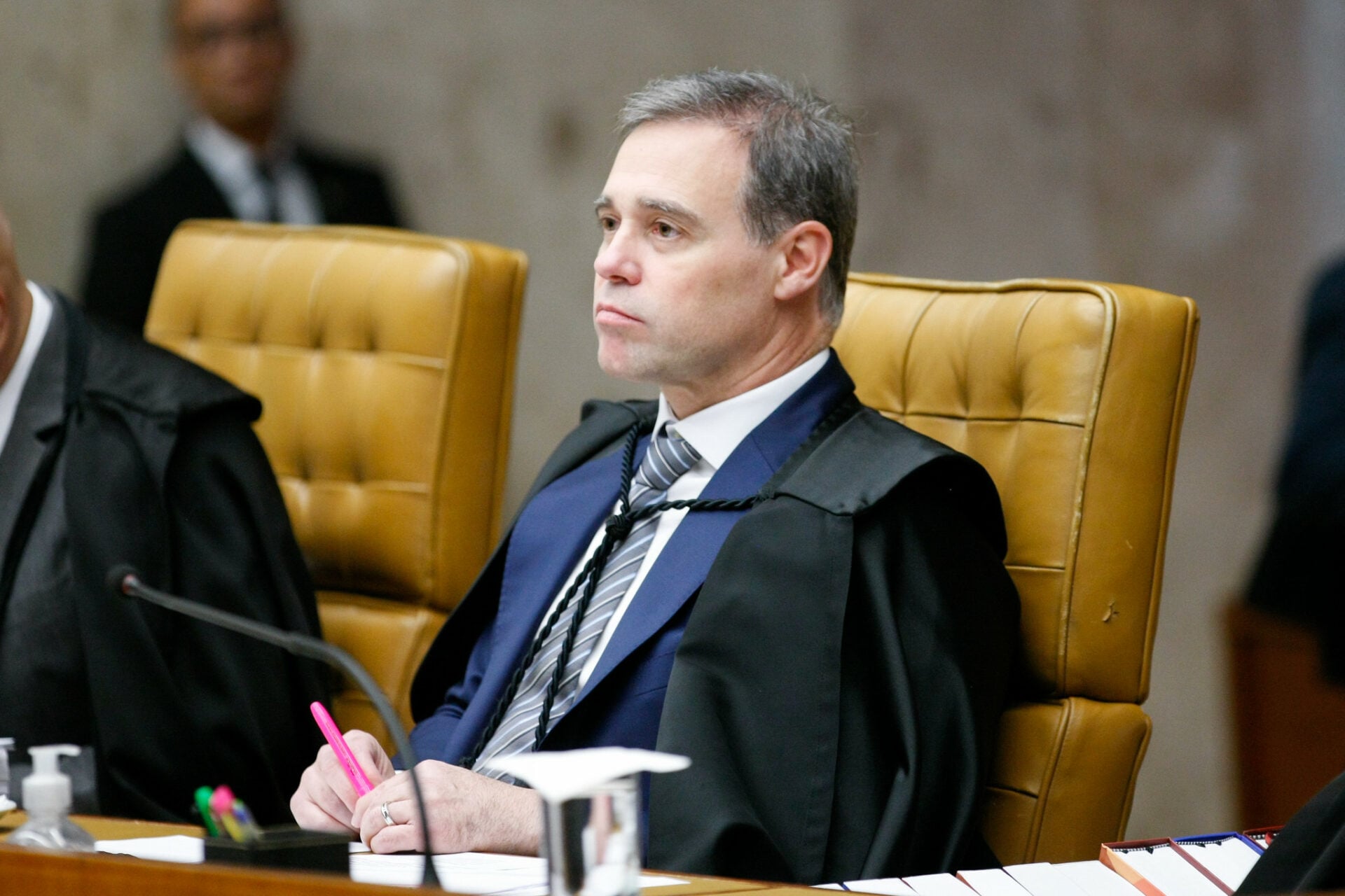 Mendonça determina remoção de vídeo de líder do PL na Câmara que associa PT a facções criminosas