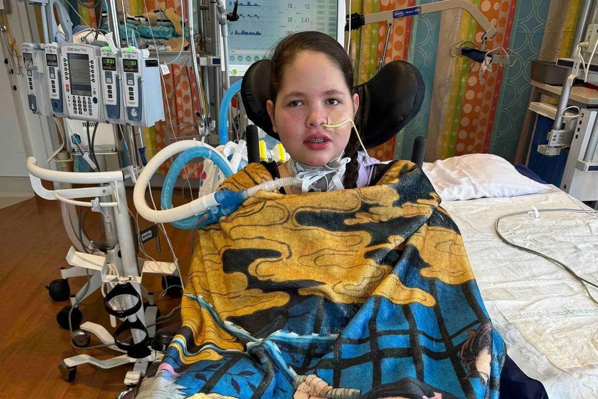 Menina de 13 anos tem três membros amputados após complicações graves de gripe no Texas