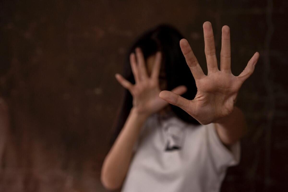 Menina de 14 anos com deficiência intelectual é estuprada por 12 em São Paulo