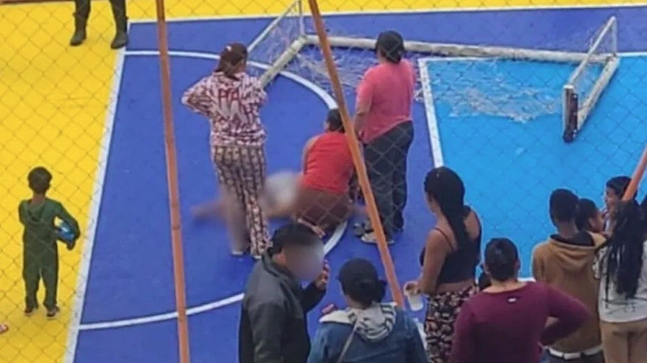 Menino de 10 anos é internado na UTI após trave cair em sua cabeça em Itajaí