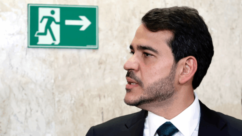 Senado rejeita Jorge Messias para STF em veto de 132 anos