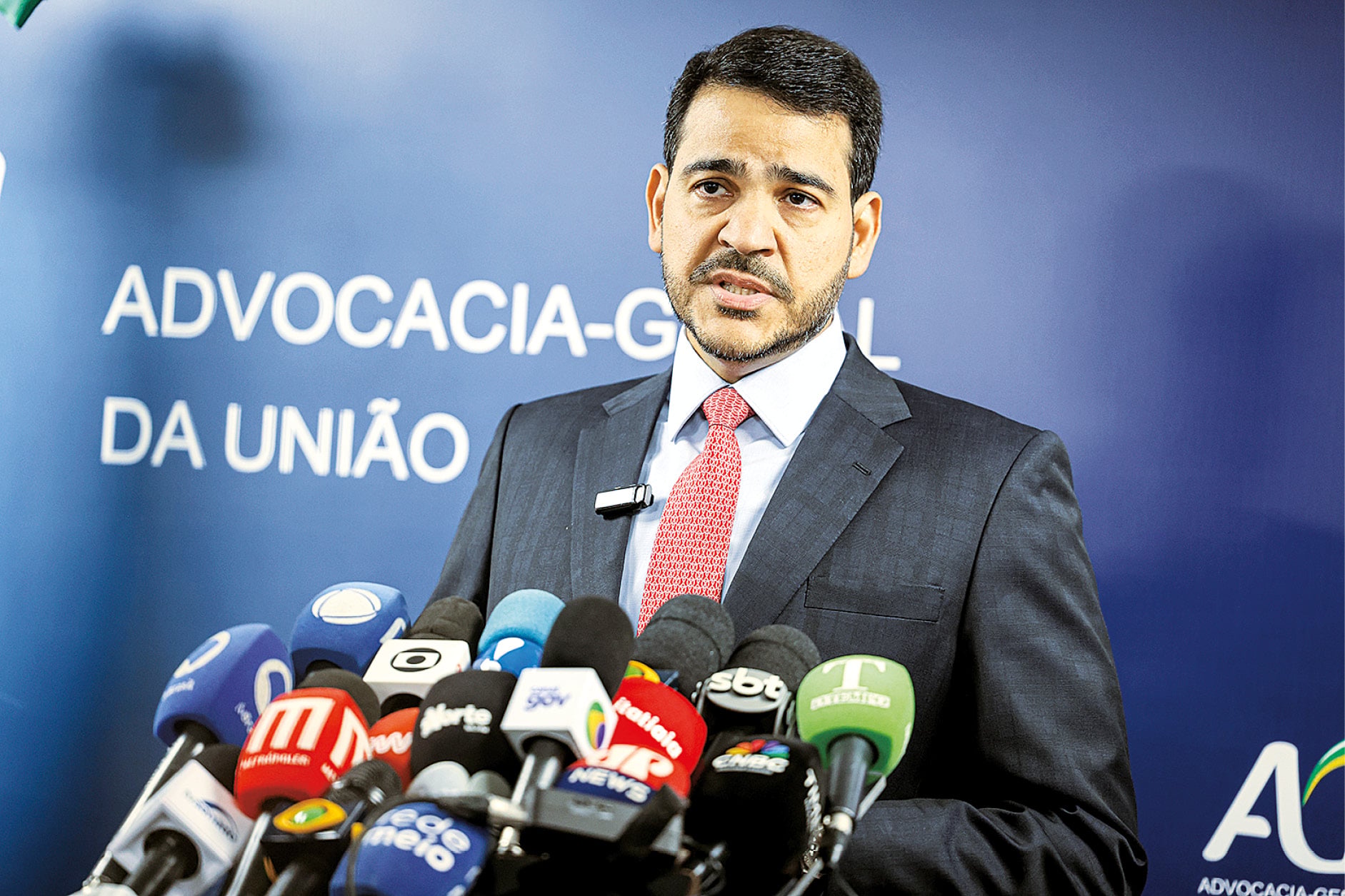 Jorge Messias retorna à AGU após rejeição no Senado e avalia nova indicação ao STF