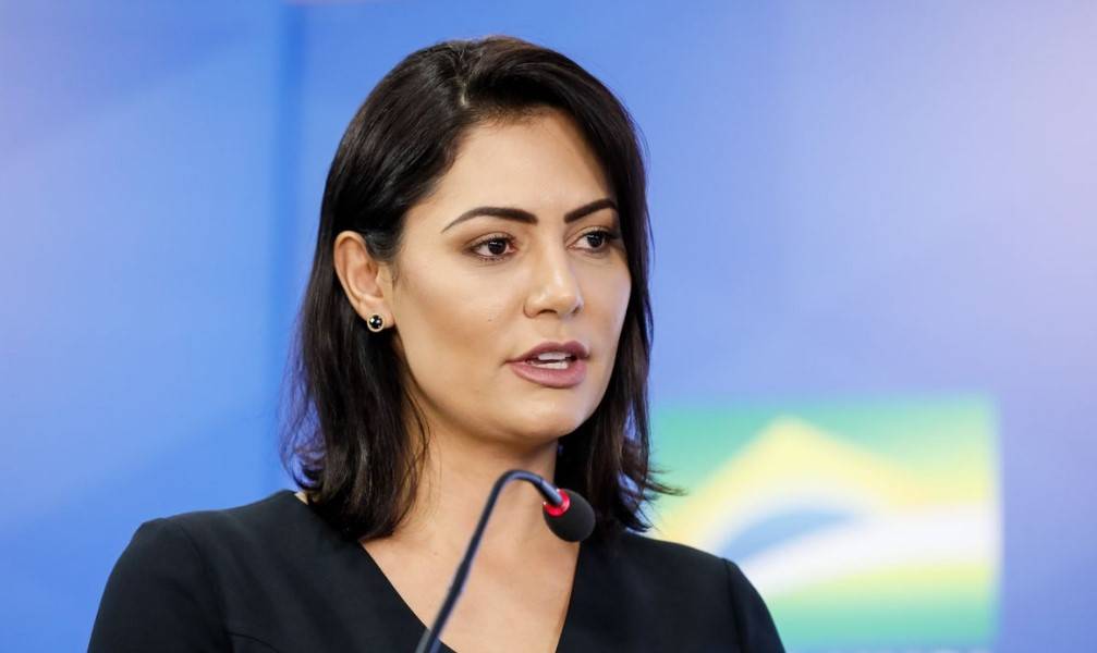 Michelle Bolsonaro compartilha relato sobre festa ligada a Daniel Vorcaro