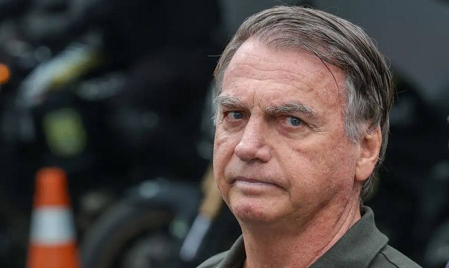 Moraes autoriza cirurgia e Bolsonaro mostra melhora