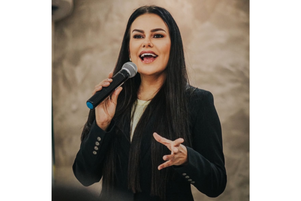 Juliana Celli classifica saída de Michelle Bolsonaro do PL Mulher como violência política de gênero