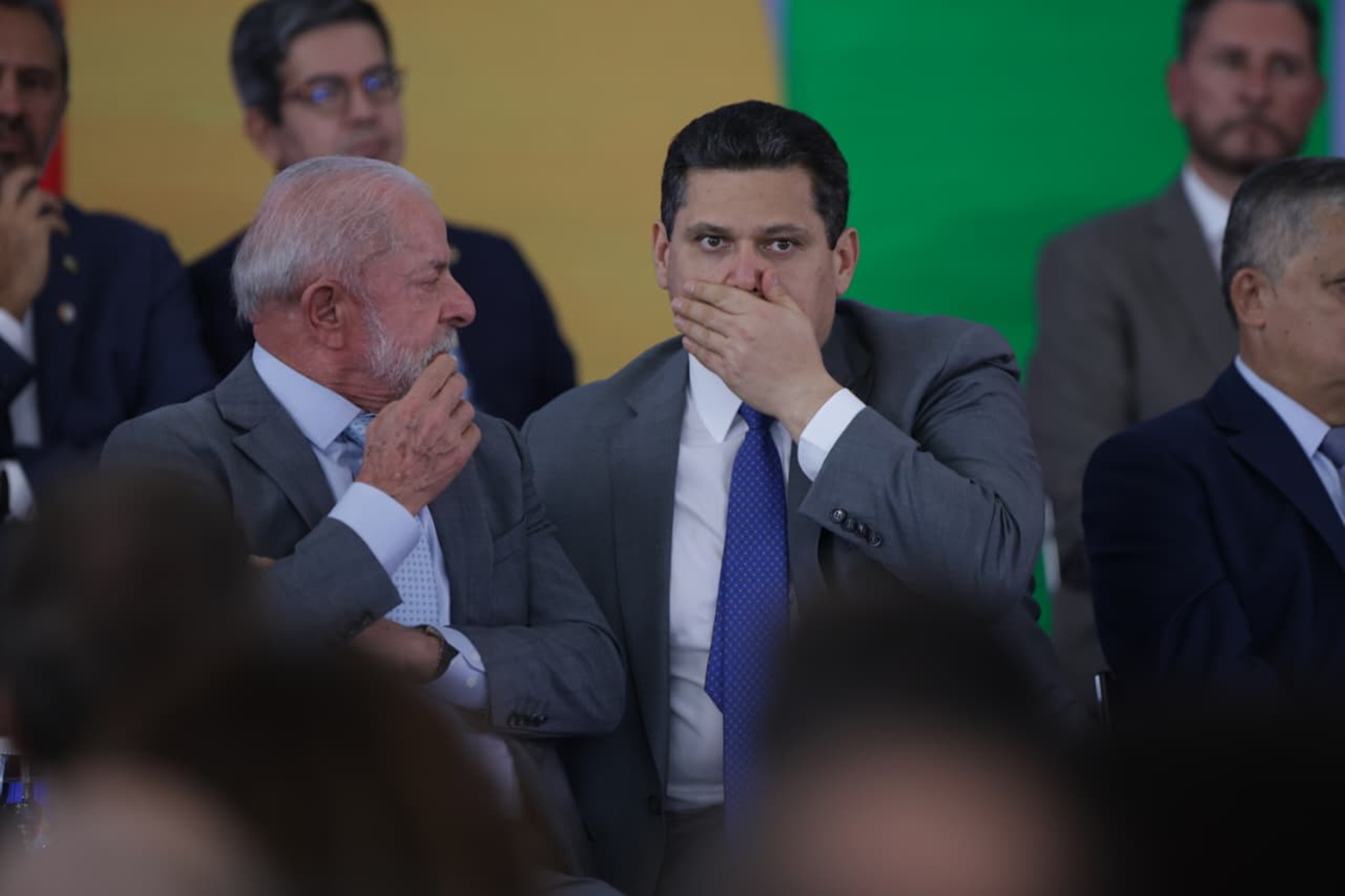 Múcio tenta pacificar crise no Senado e recompor base aliada