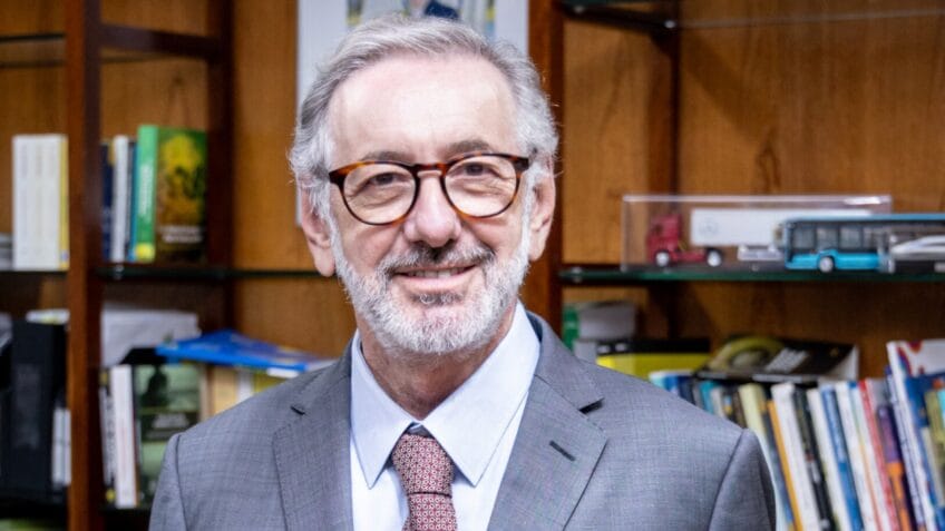 Ministro de Lula se reunirá com representante comercial dos EUA para discutir tarifas