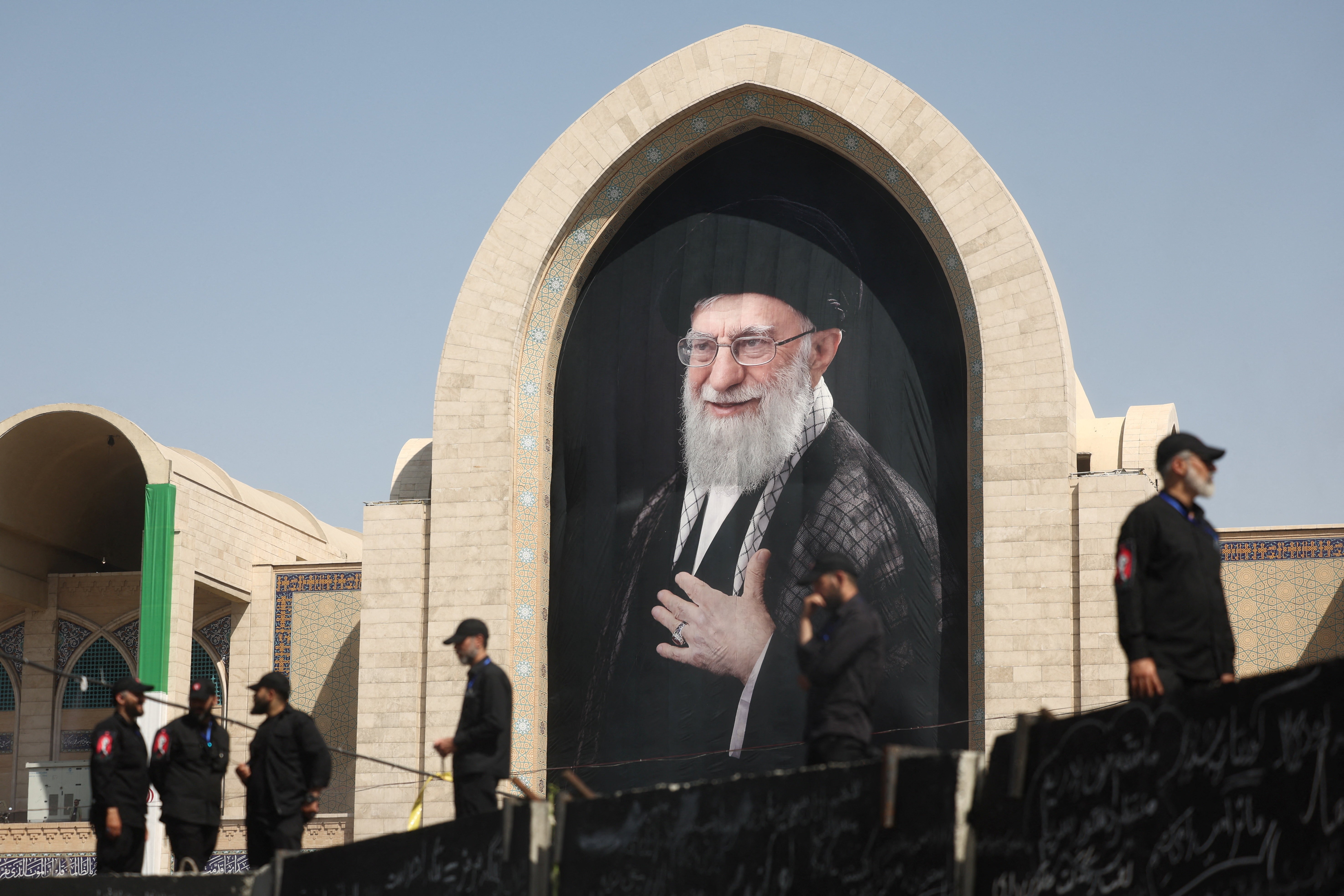 Mojtaba Khamenei assume o comando da República Islâmica após a morte de Ali Khamenei