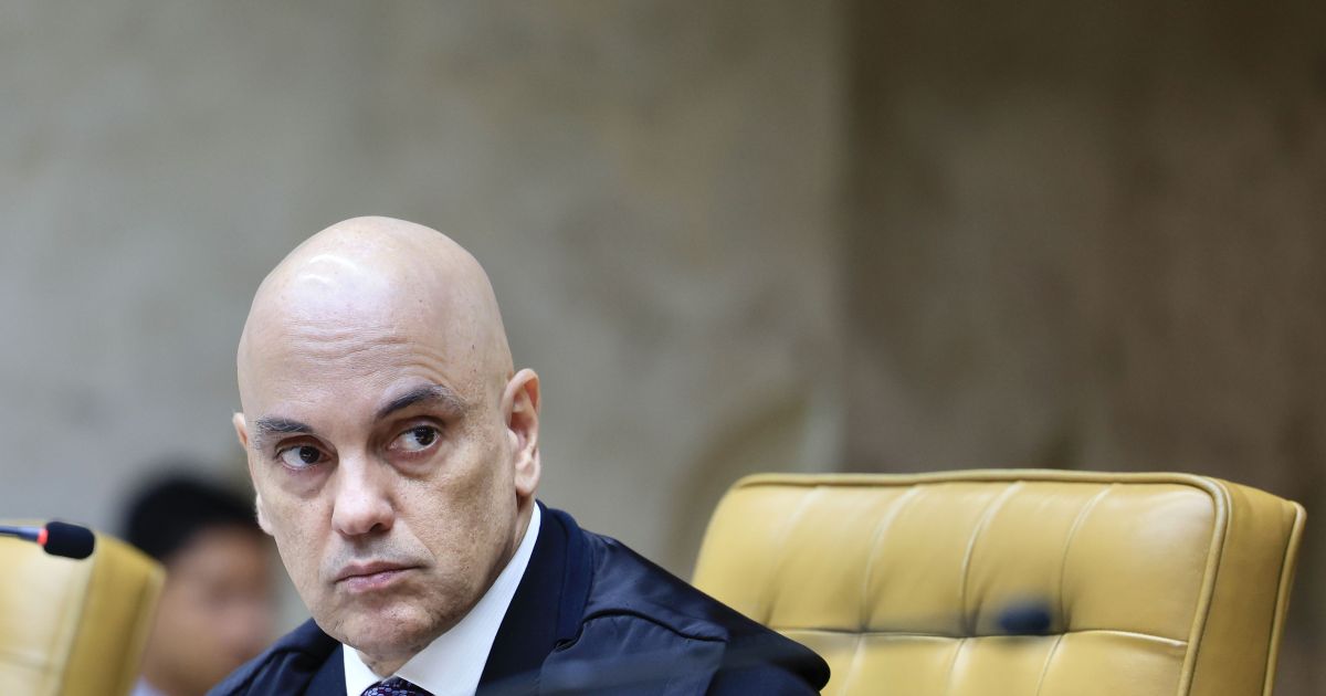 Alexandre de Moraes autoriza visita de Geovanna Kathleen Ferreira Lima à residência de Jair Messias Bolsonaro