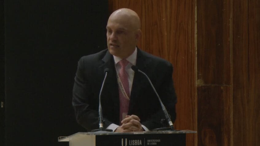 Alexandre de Moraes aponta "abuso criminoso de pseudo liberdade de expressão" como ameaça à democracia