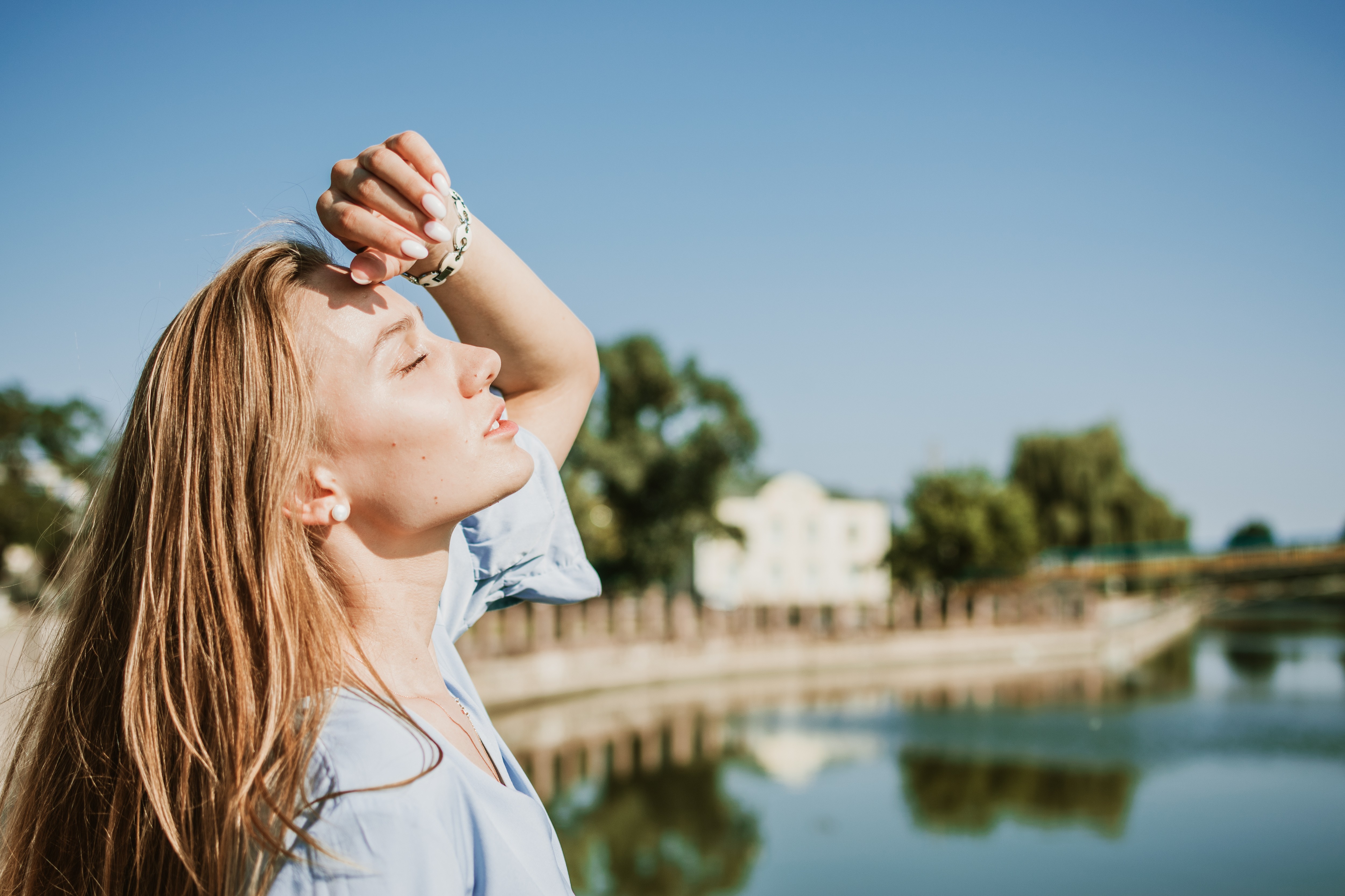 Vulnerabilidade ao calor extremo: fatores sociais superam a biologia feminina