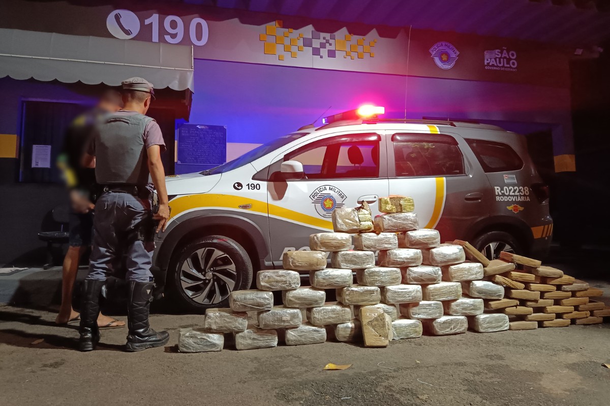 Polícia Rodoviária apreende 135 kg de maconha em Adamantina