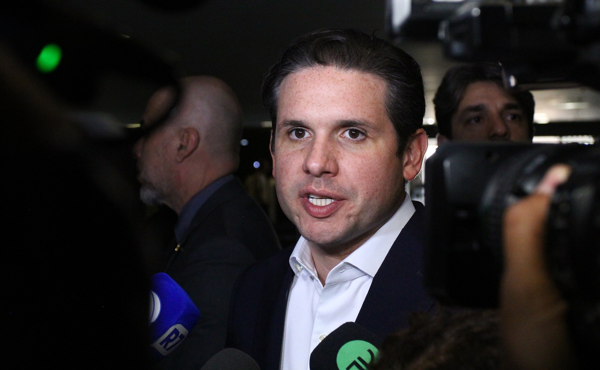 Câmara votará nesta semana projeto que equipara misoginia a racismo, anuncia Motta