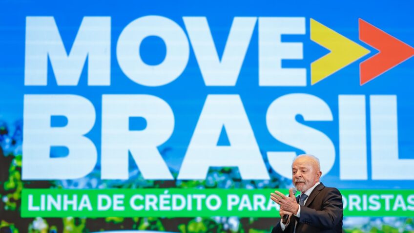 Governo libera até R$ 30 bilhões em crédito para compra de veículos novos para motoristas de aplicativo e taxistas