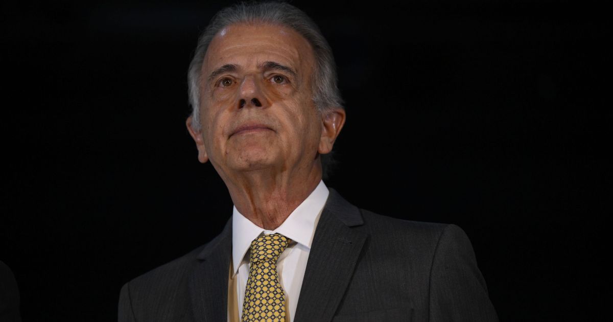 Ministro da Defesa viaja a Caracas para reforçar apoio humanitário brasileiro à Venezuela