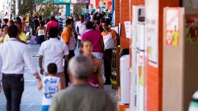 Câmara avança em jornada 6x1 e setor de serviços alerta para freio em empregos