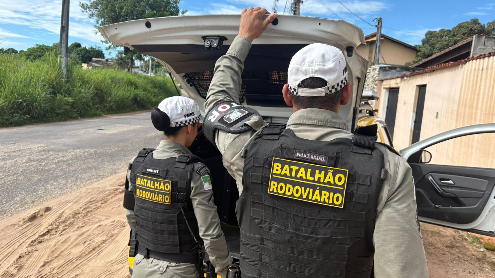 Mulher foragida da Justiça, com pena de 13 anos por homicídio, é presa em Igapó, Natal