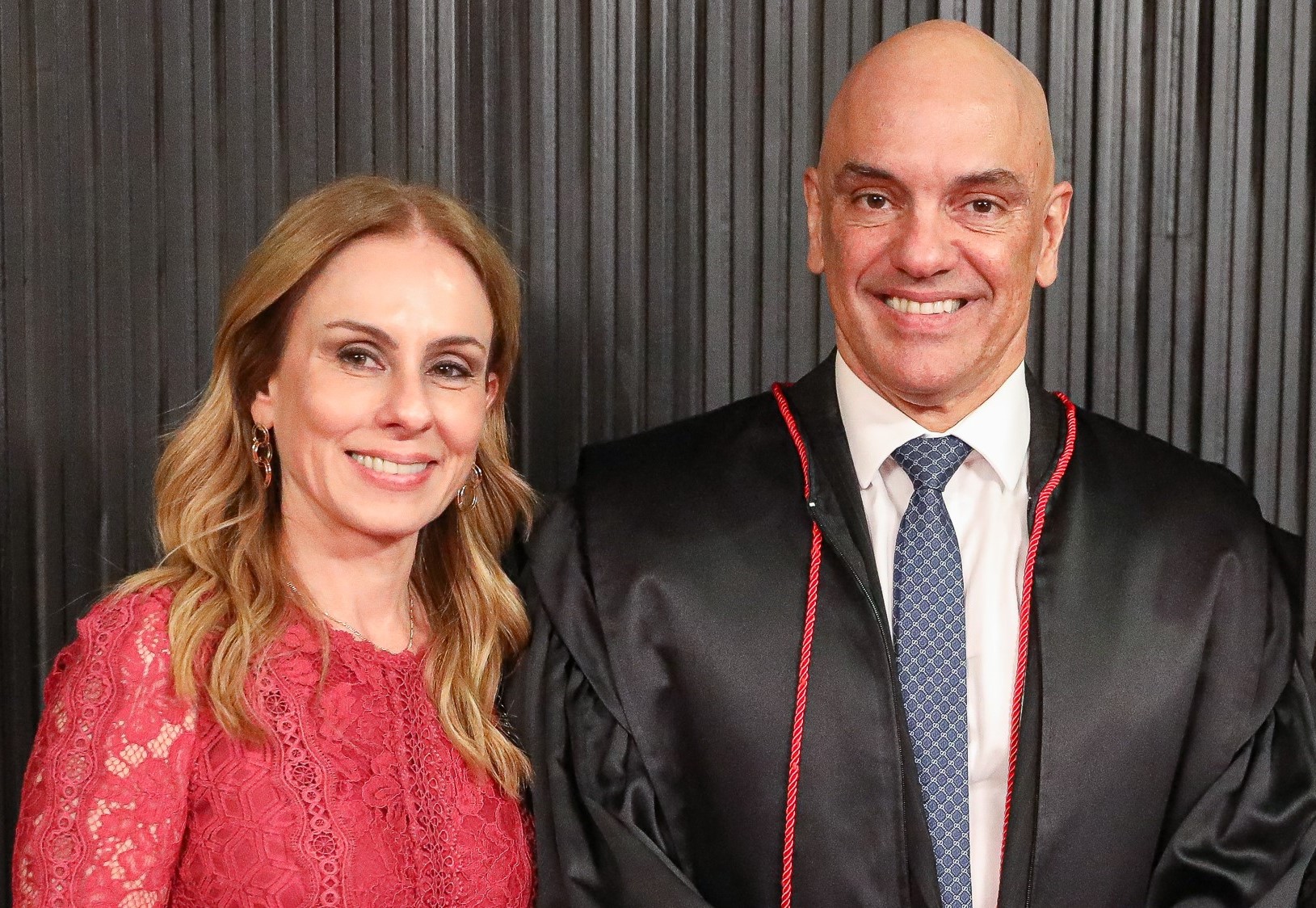 Esposa de Moraes enviou contrato de R$ 129 milhões a Daniel Vorcaro, revelam diálogos