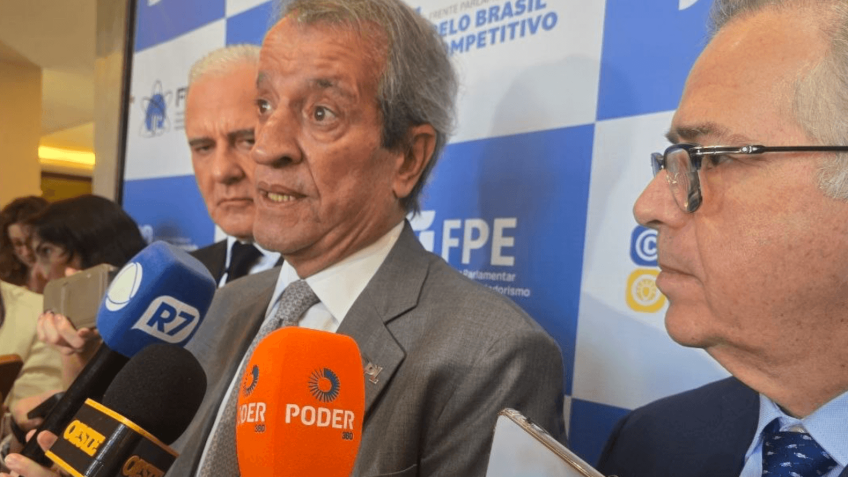 Valdemar Costa Neto defende redução de ministérios e criação de empregos