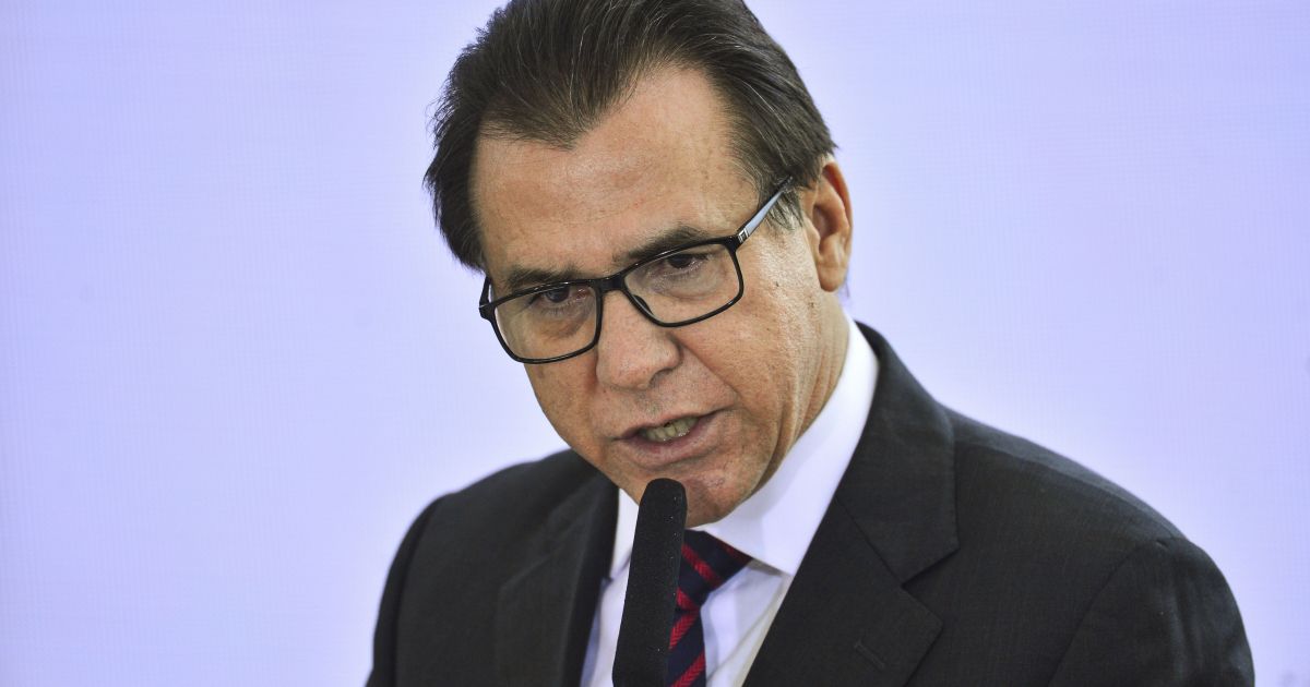 Ministro Marinho descarta "papo de compensação" para empresas sobre redução da jornada 6x1