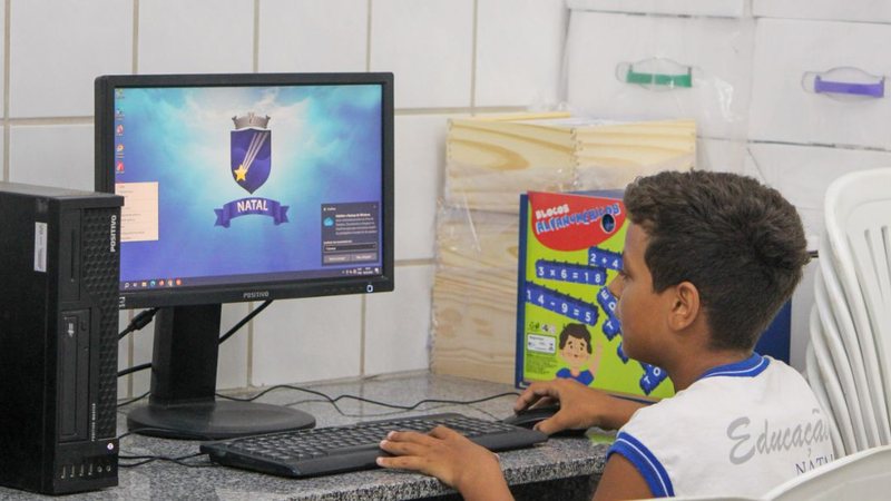Natal atinge 100% de conectividade nas escolas e acelera transformação digital na rede municipal
