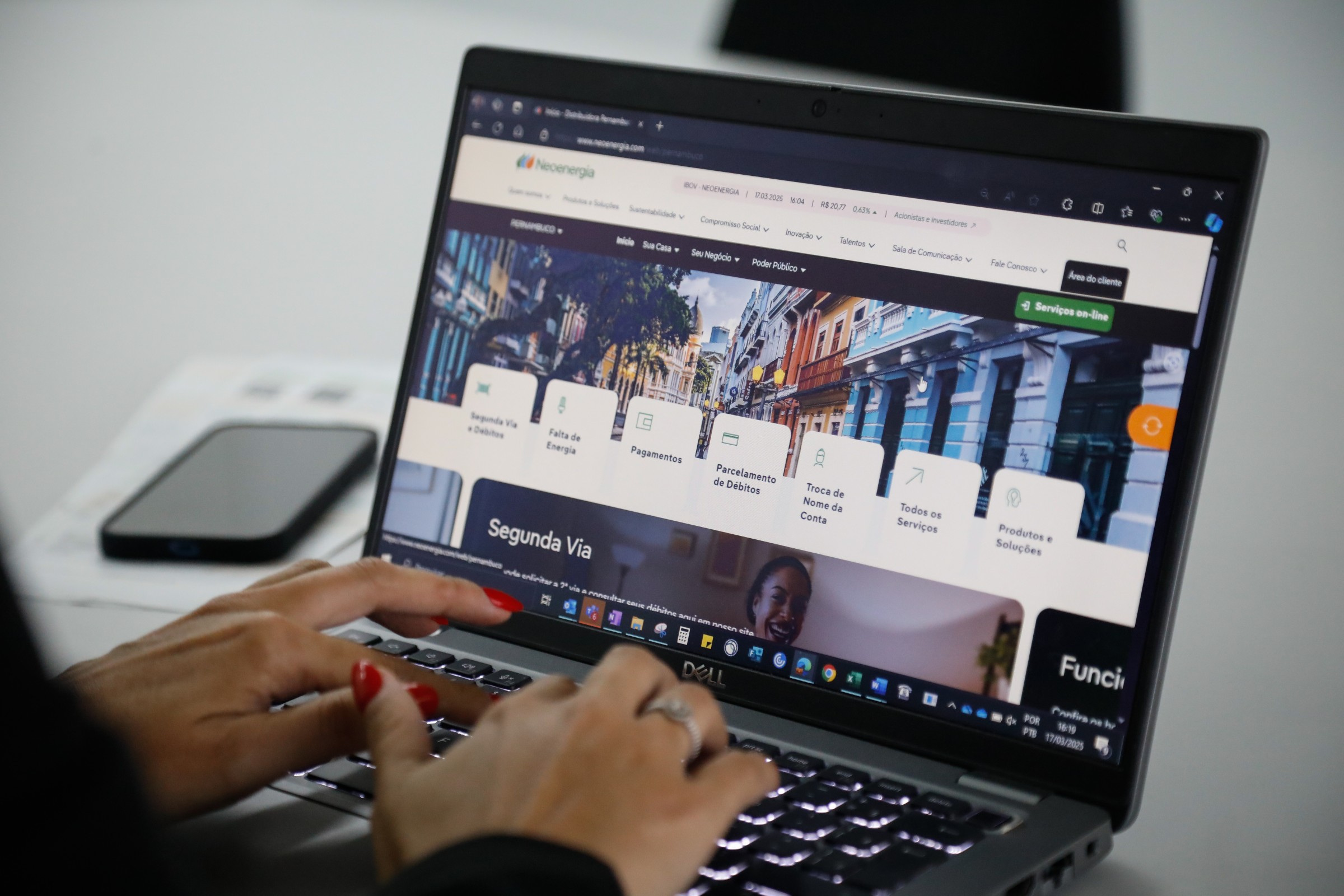Neoenergia moderniza sistema comercial no Distrito Federal e orienta consumidores sobre ajustes