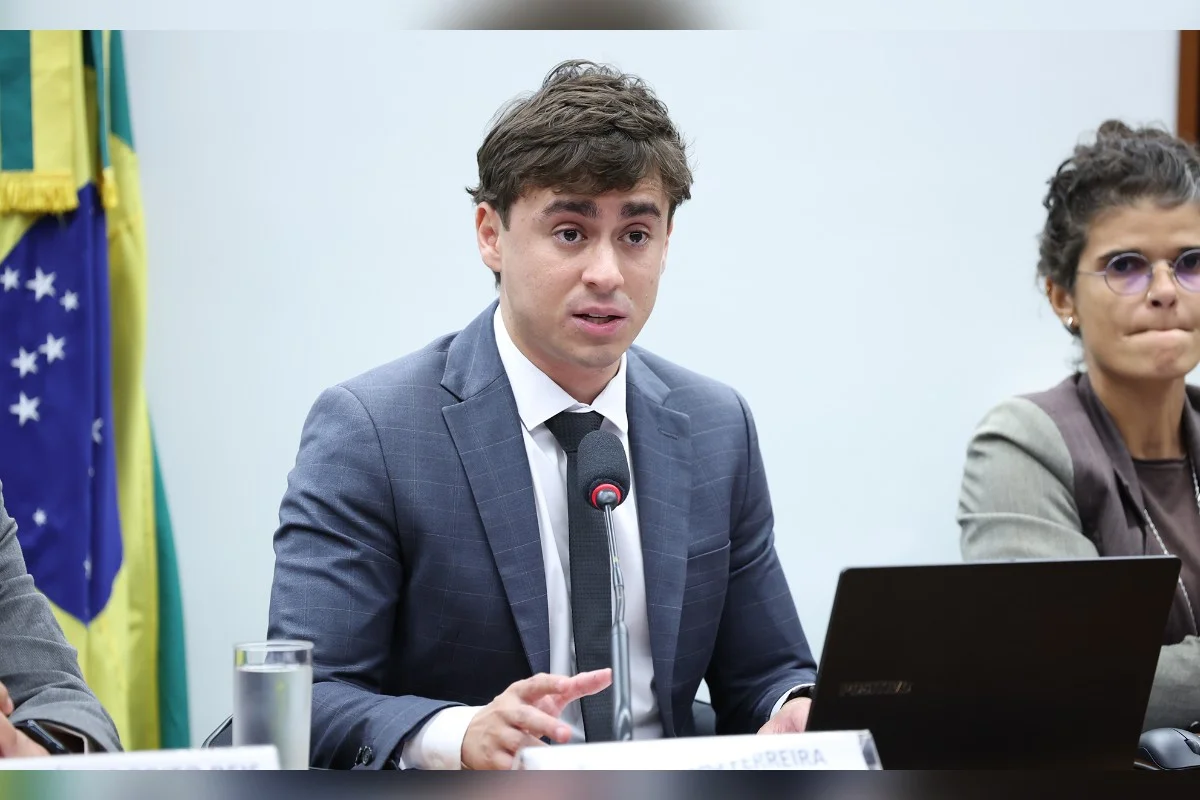Nikolas Ferreira contesta restrições impostas por Alexandre de Moraes a Jair Bolsonaro