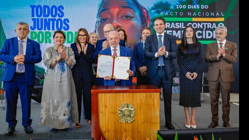 Presidente Luiz Inácio Lula da Silva sanciona decretos que aumentam responsabilidade das plataformas digitais