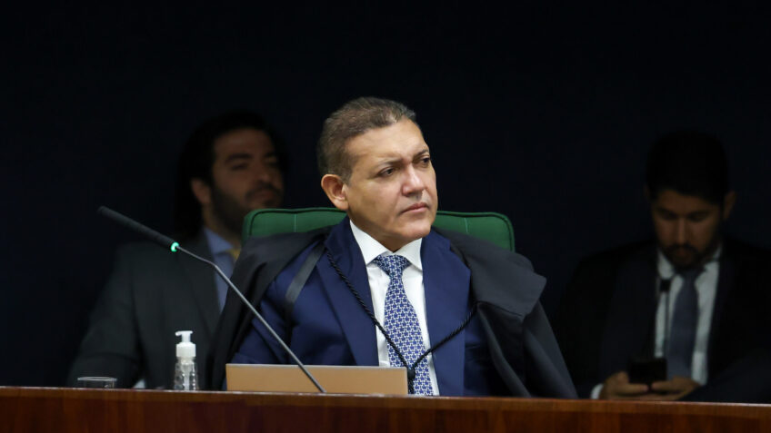 Nunes Marques vota para manter exigências federais para porte de arma de guardas municipais