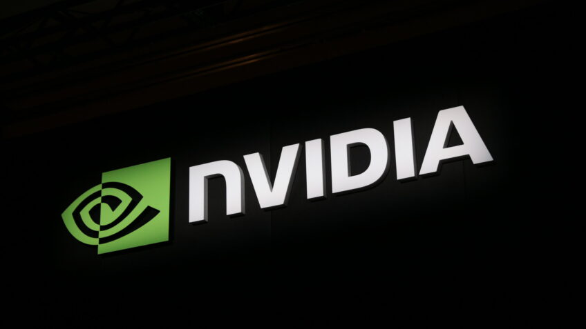 Nvidia lança chips com IA para PCs com MediaTek