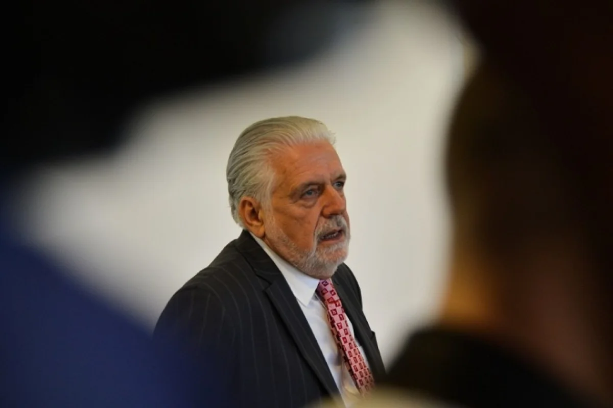 Lula enfrenta dilema com Jaques Wagner e a sombra do Banco Master