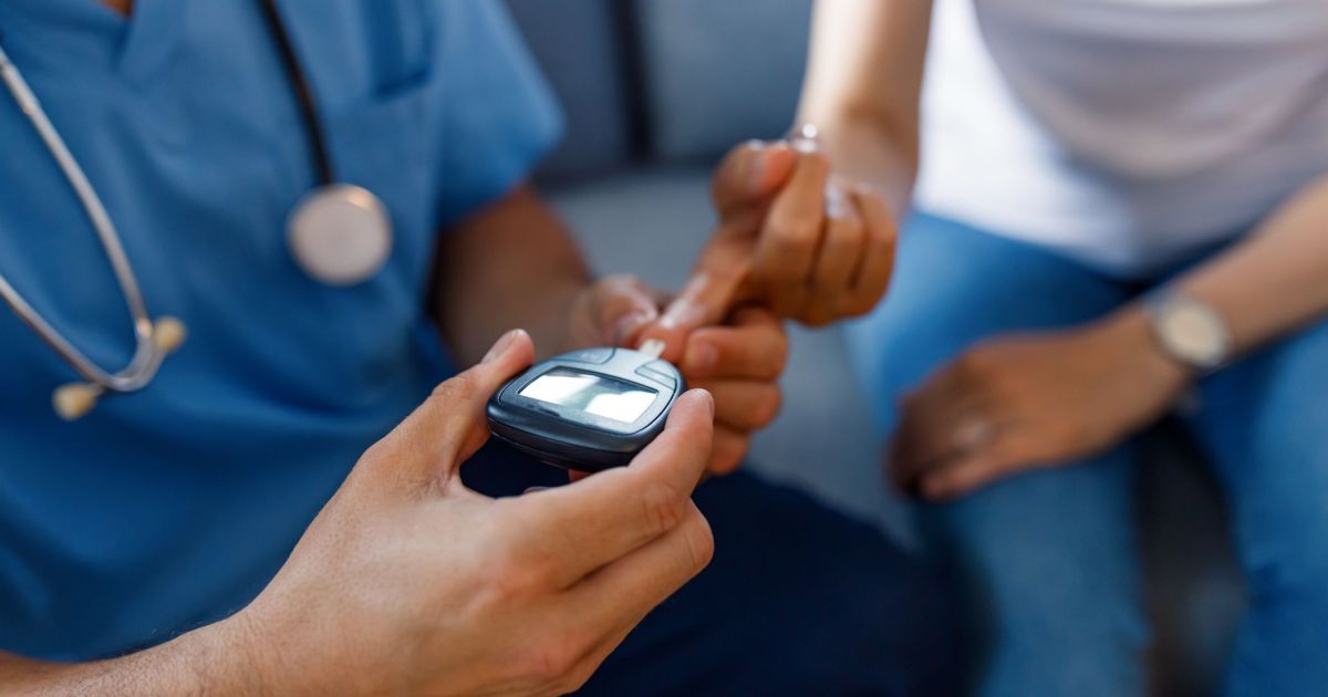 PL sobre diabetes tipo 1: especialistas detalham o que muda para pessoas com a condição