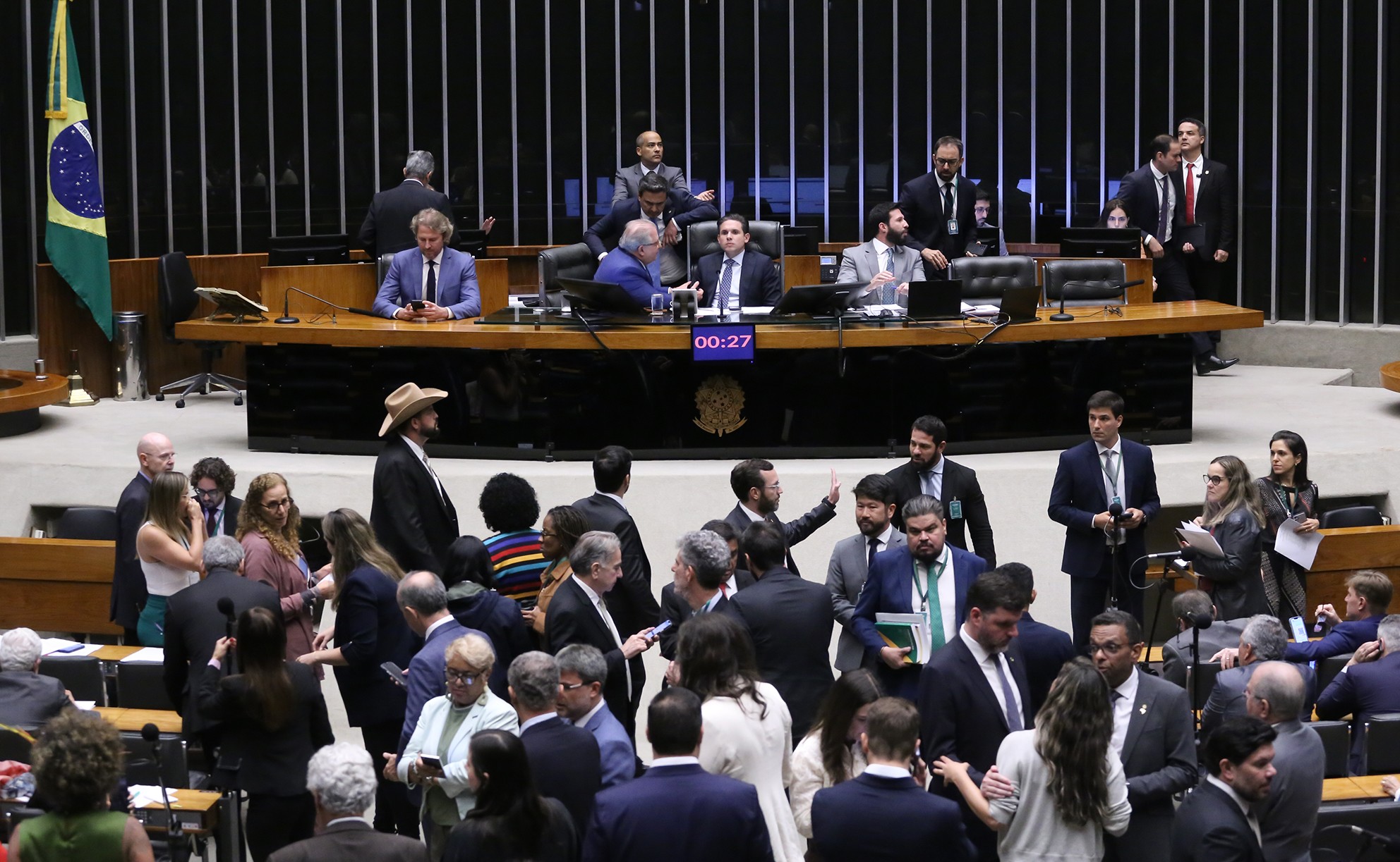 Congresso aprova 'minirreforma eleitoral' que protege recursos de partidos políticos