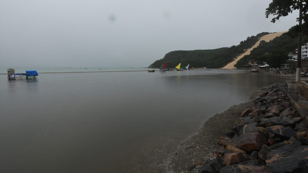 Seinfra Natal inicia obras para eliminar espelhos d'água em Ponta Negra