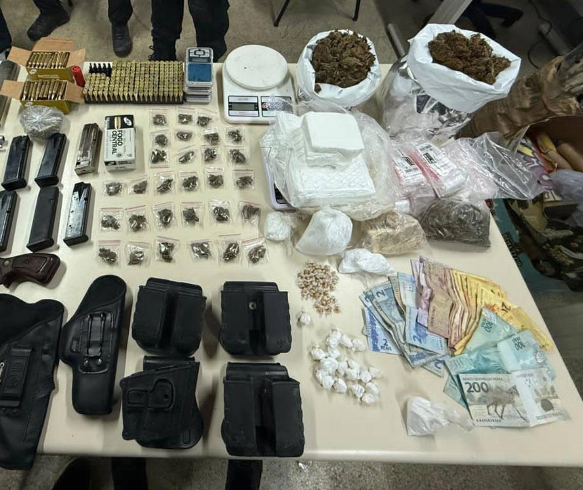 Operação Três Coqueiros desarticula grupo suspeito de tráfico e homicídios na Bahia