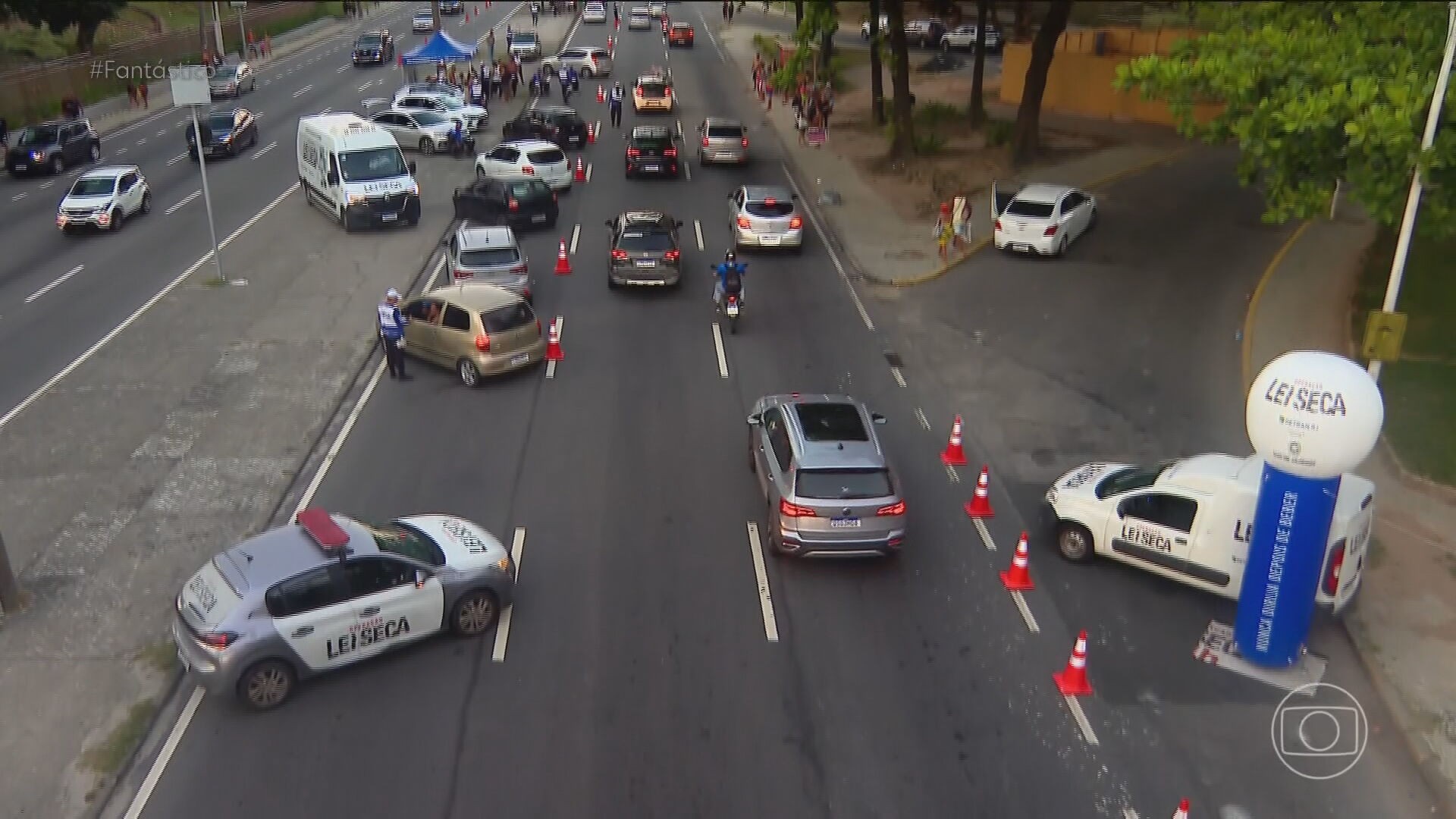 Operação Lei Seca prende foragido da Justiça e motoristas sob efeito de álcool