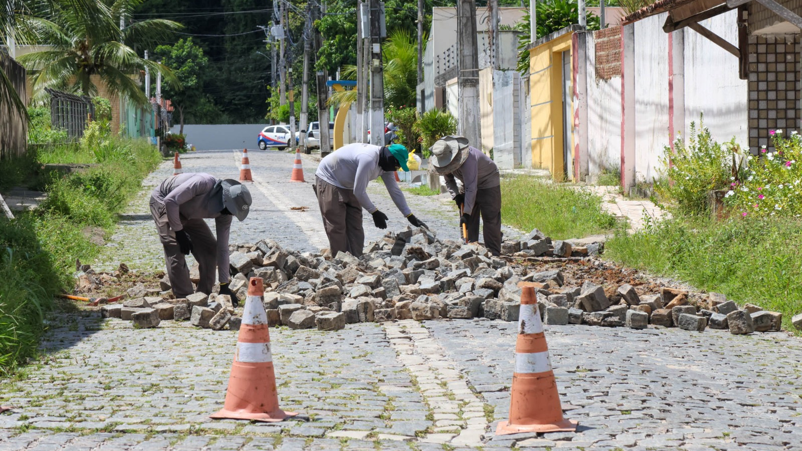 Prefeitura de Parnamirim avança com manutenção em ruas e praças