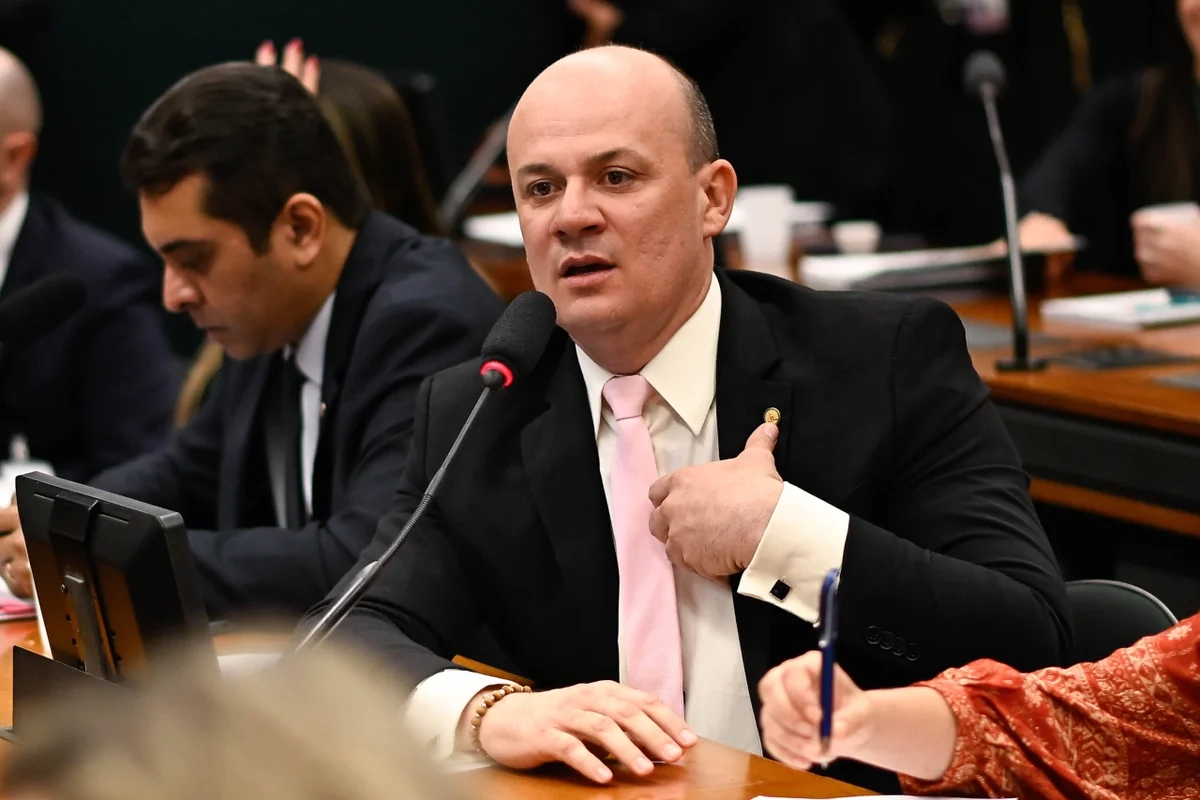 Oposição na Câmara protocola projeto para anular acordo do INSS com entidade ligada ao PT