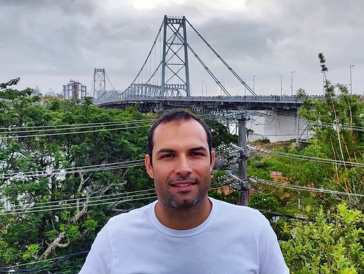 Pai de engenheiro vítima da Voepass cobra responsabilidade da Anac