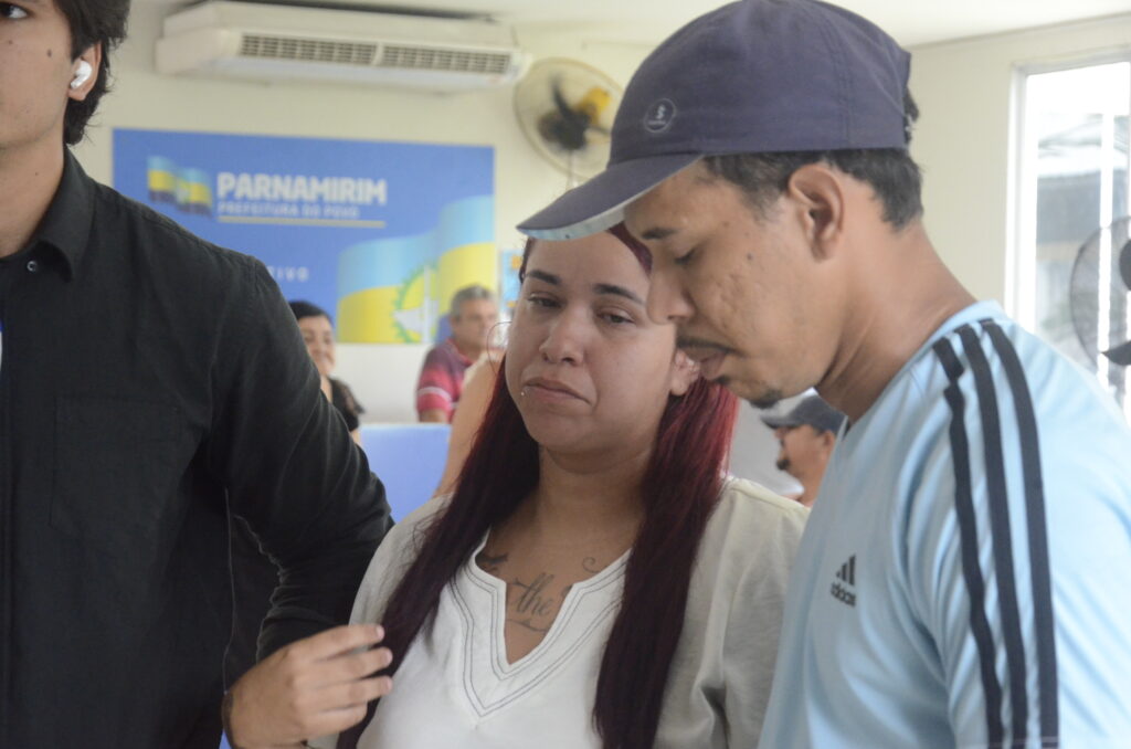 Nilda Cruz recebe pais de Arthur Kevin após protesto por esclarecimentos