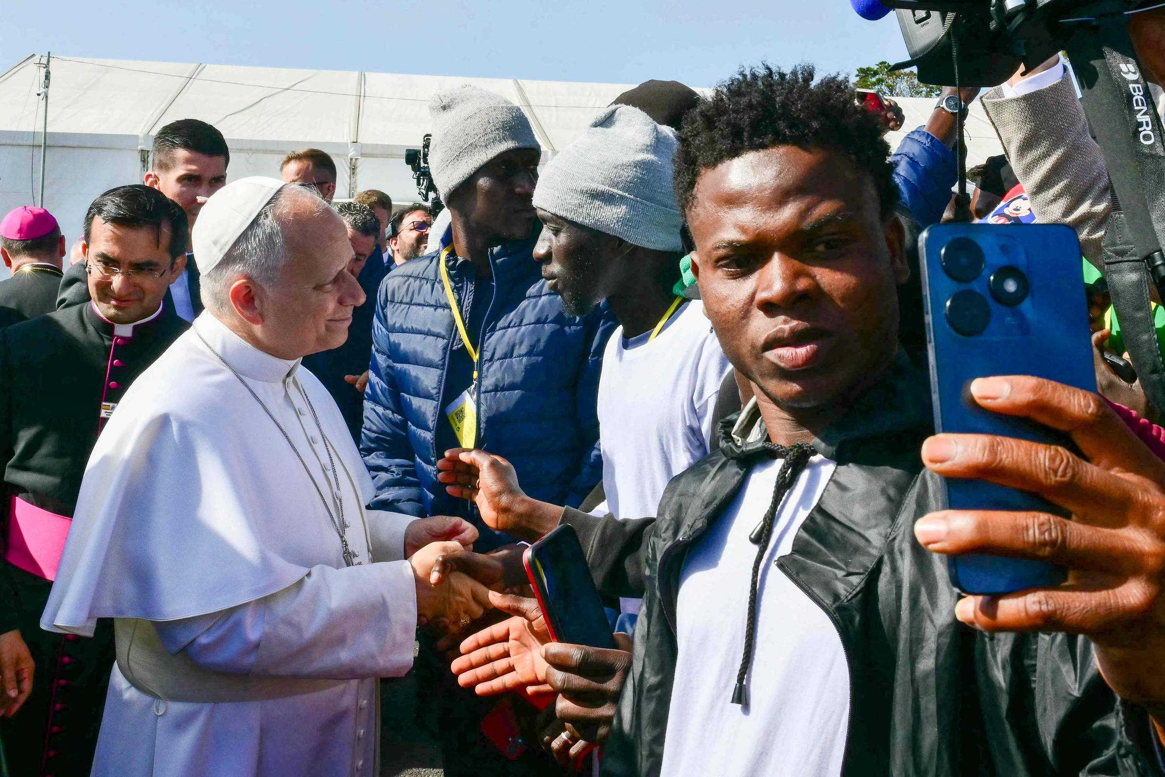 Papa Leão 14 adverte que história condenará líderes que ignoram mortes de migrantes