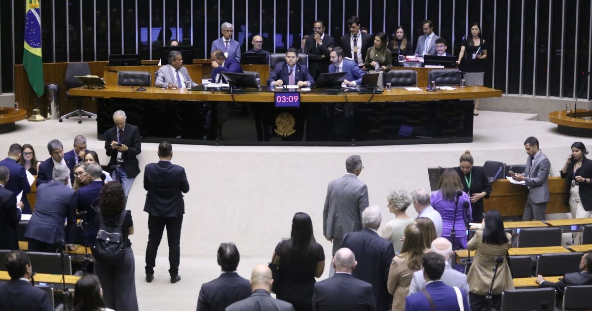 Partidos defendem prerrogativa de emendas após questionamento de Flávio Dino no STF