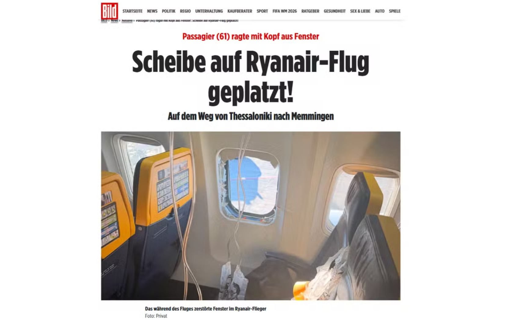 Falha em janela de Boeing 737 NG da Ryanair deixa passageiro exposto