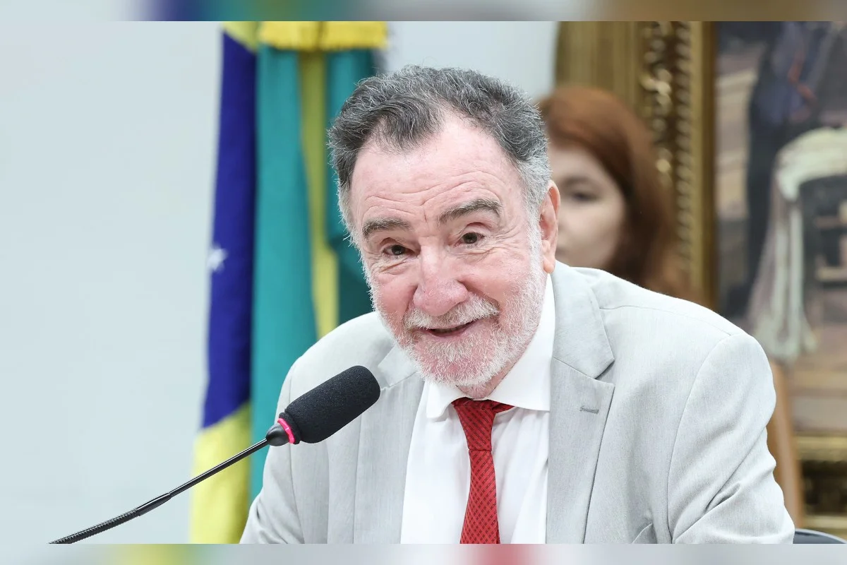 Patrus Ananias avalia candidatura ao governo de Minas após articulação do PT