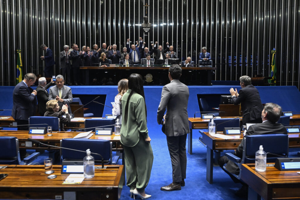 Senado aprova pautas de alto custo que podem ser barradas pelo STF